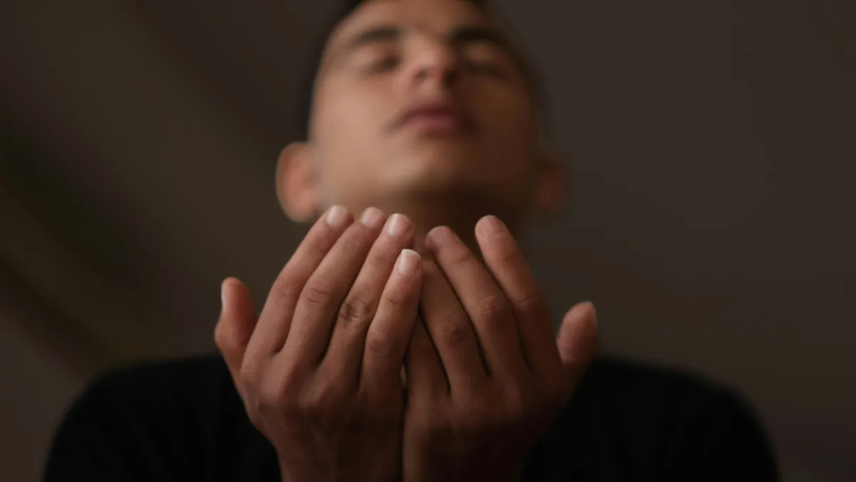 78 Ex-Cult Members Share The Strangest Things They Were Expected To Do And Believe