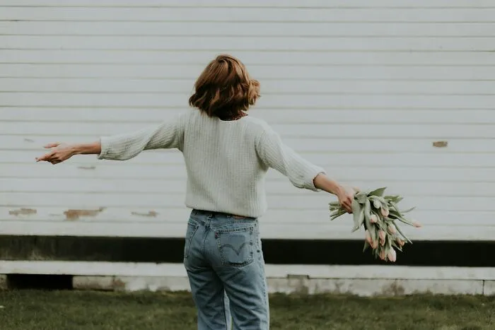 59 Women Get Really Honest About What “Young And Dumb” Decision Still Keeps Them Up At 3 AM