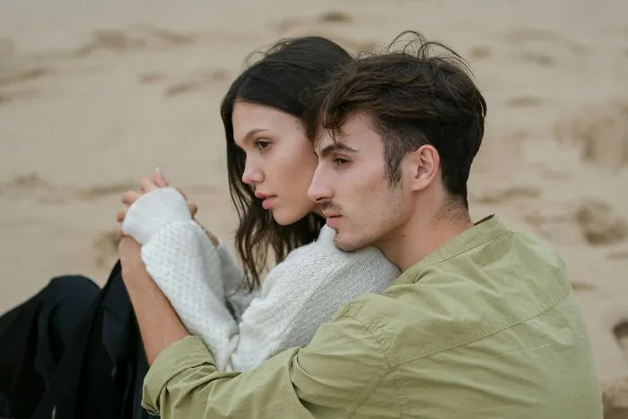 58 Women Get Honest About “Young And Dumb” Decisions That Keep Them Up At 3 AM