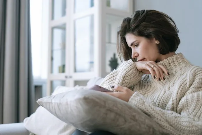 59 Women Get Really Honest About What “Young And Dumb” Decision Still Keeps Them Up At 3 AM