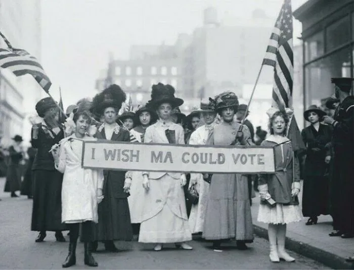 Women Marching For The Right To Vote. 1913