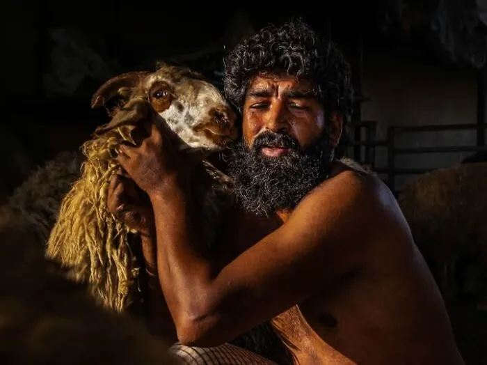 32 Stunning Photographs By This Artist That Turn Fleeting Moments Into Visual Stories