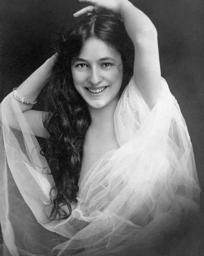 Evelyn Nesbit, The First American Supermodel, 1902