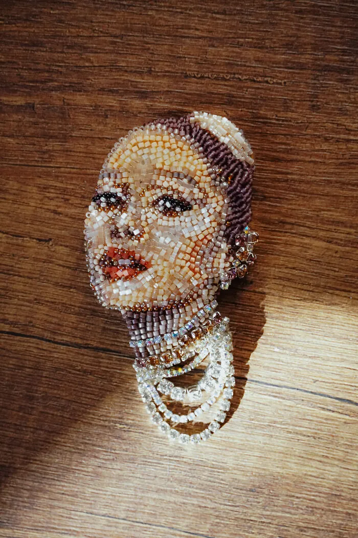 From Ariana Grande To Pop Culture Icons: 40 Mesmerizing Beadworks By Tiffany Pisani
