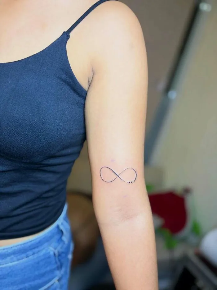 Infinity Loop Semicolon