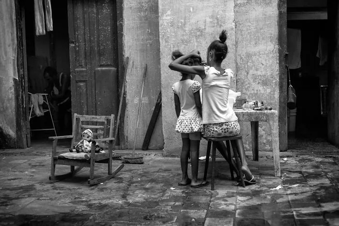 Photographer David Saxe Spent 3 Trips Capturing The Real Cuba, And Here Are 20 Photos