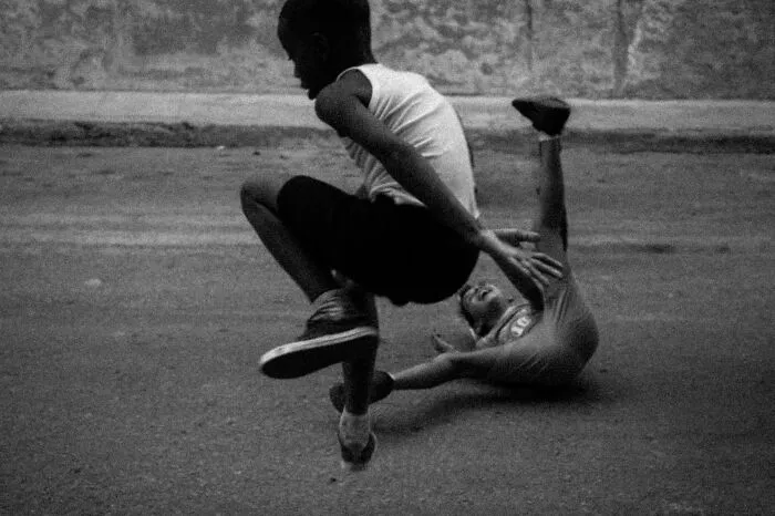 Photographer David Saxe Spent 3 Trips Capturing The Real Cuba, And Here Are 20 Photos