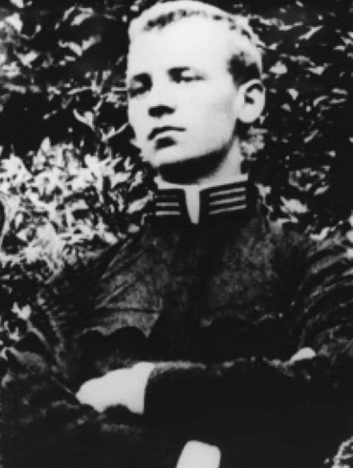 46 Unsolved Mysteries From WWII To Send You Down The Rabbit Hole
