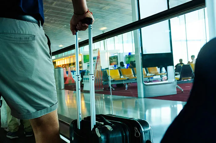 Be Jerk To The Airline Ticket Agent Over Your Mistake?... Enjoy Your Wait