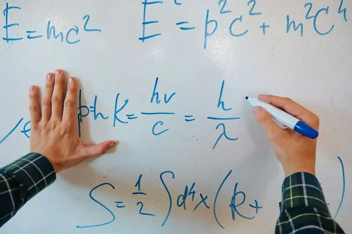 39 Brain-Breaking Paradoxes That Might Have You Staring At The Ceiling Later