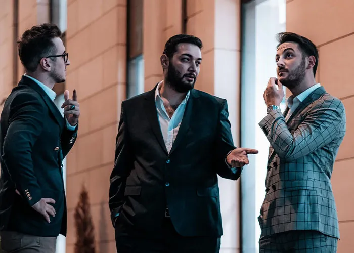 People Think Bartenders Can’t Hear Them But They Do And Overheard These 31 Conversations