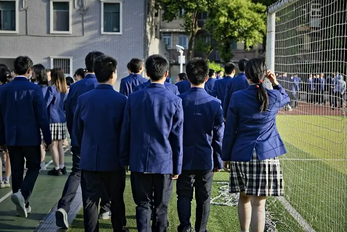 Someone Asked Students To Share Their Most Insane Experiences, And These 57 Get Top Marks