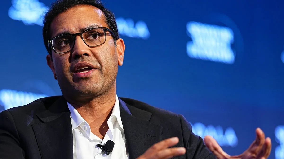 CEO Fires 900 People In A Brutal Zoom Call, Learns What It Feels Like When The Company Turns On Him