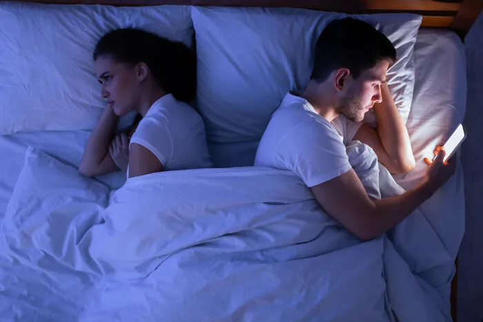 These 85 Red Flags Seemed Small At First, Until Women Realized They Should Have Walked Away
