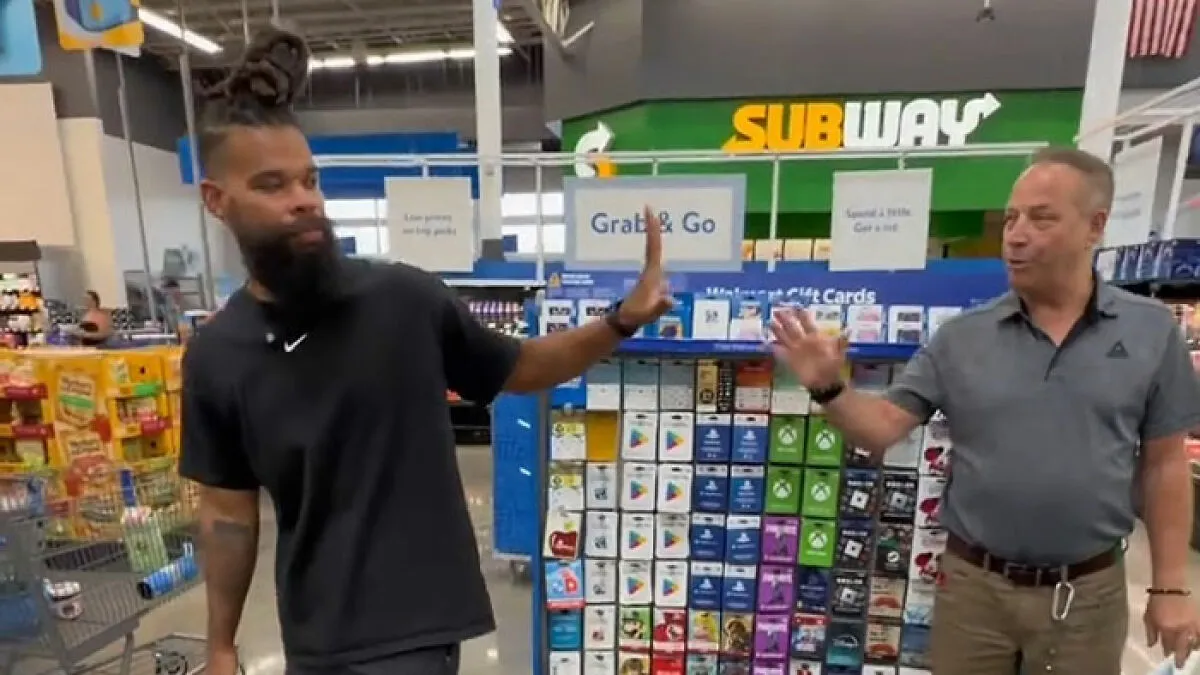 Influencer Claims He’s Just Buying Groceries, But Walmart Hits Him With Lifetime Ban: "Time To Boycott Them"
