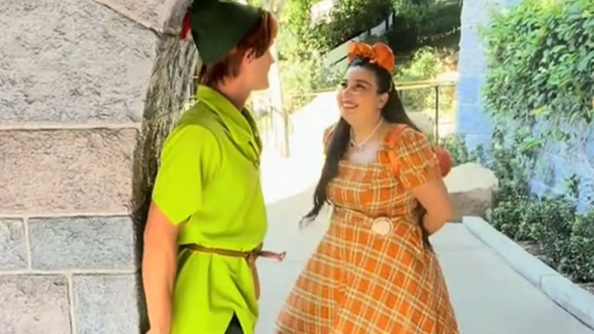 "Disney Adult" Accused Of Stalking Park’s Peter Pan Actors Creeps Out Netizens In Viral Video: "He Hates You"