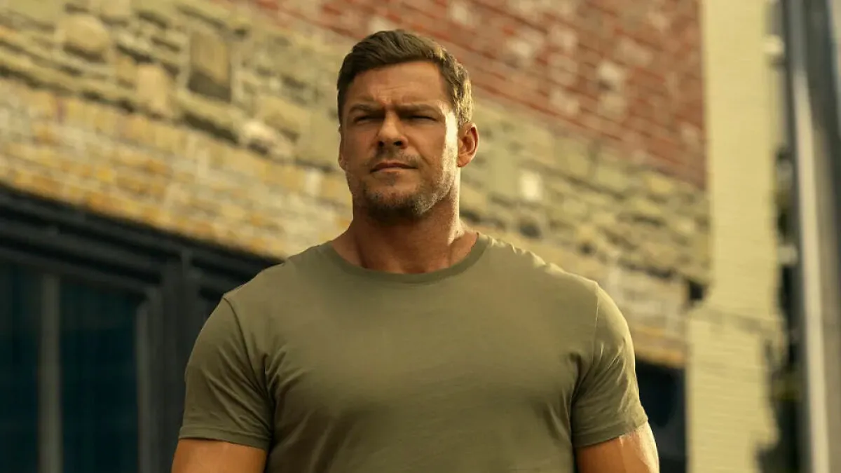 Alan Ritchson’s Shirtless Moment Sets The Internet Ablaze As Fans Mock Predictable Trend: "Every Season"