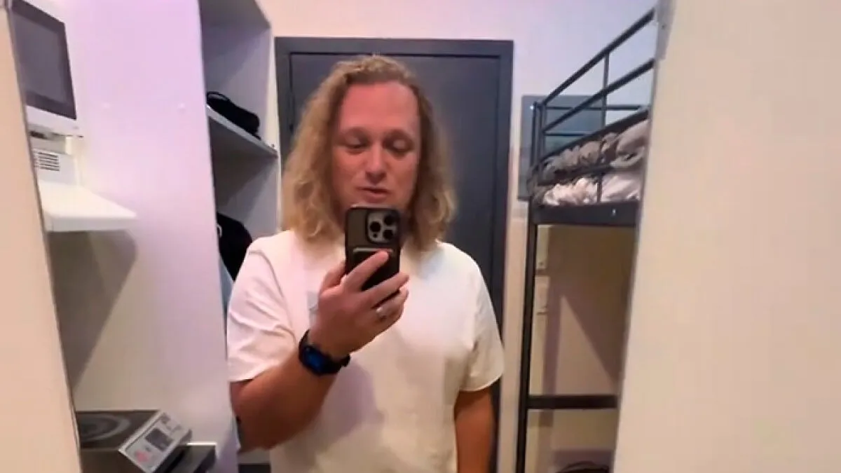 Man Reveals The Harsh Reality Of Living In A 90‑Square‑Foot NYC Apartment: "Urban Prison Cell"