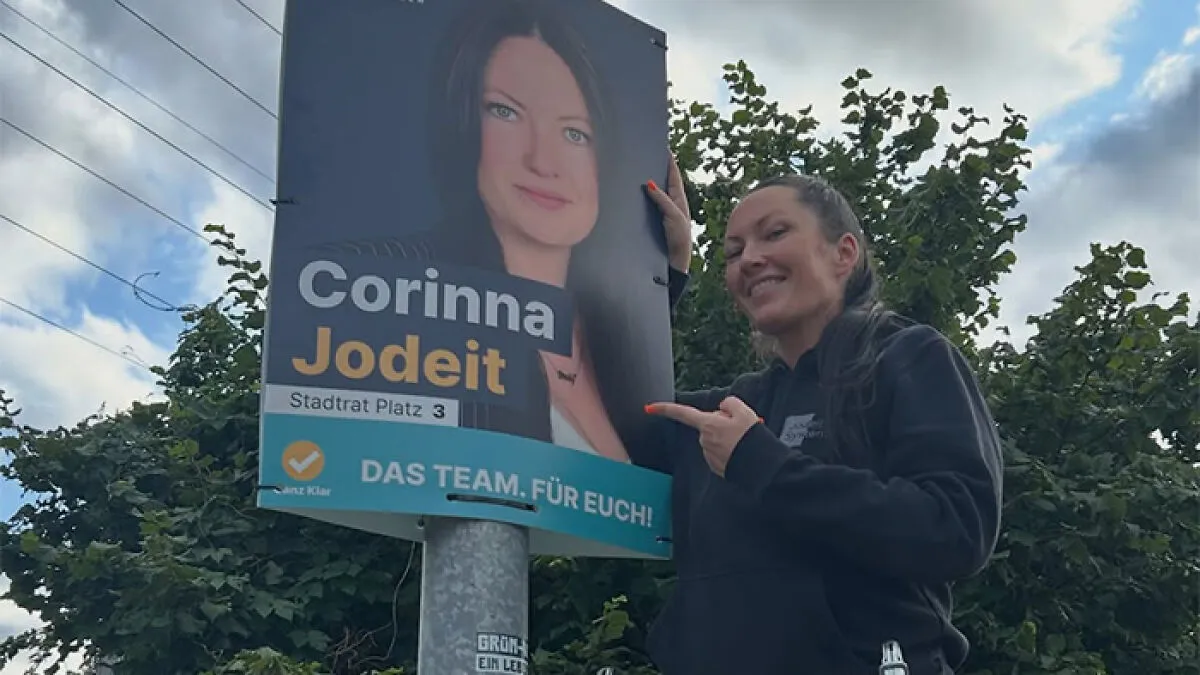 Conservative Politician Refuses To Remove Provocative Necklace From Campaign Posters: "I'm More Than A Mom"