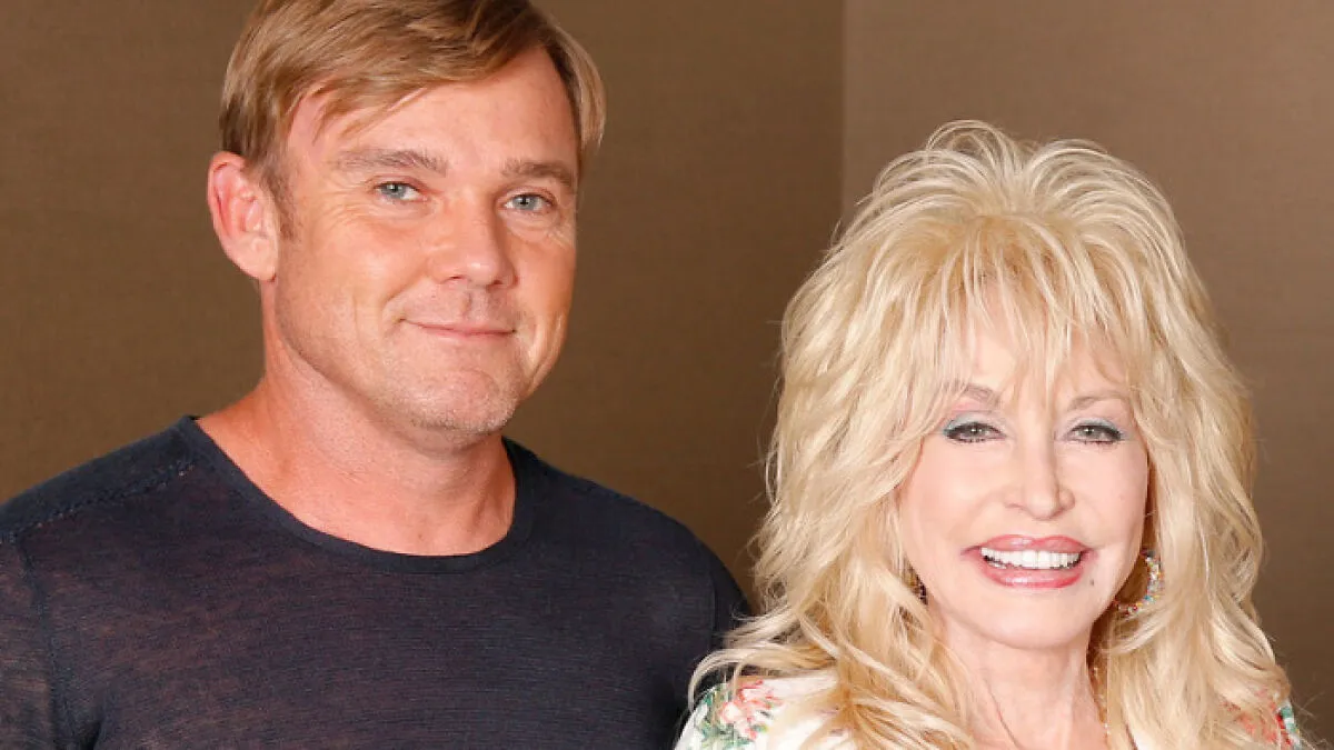 Dolly Parton’s Co-Star Sparks Fierce Backlash Over "Disrespectful" Tribute To Country Legend: "Oh, Shut Up"