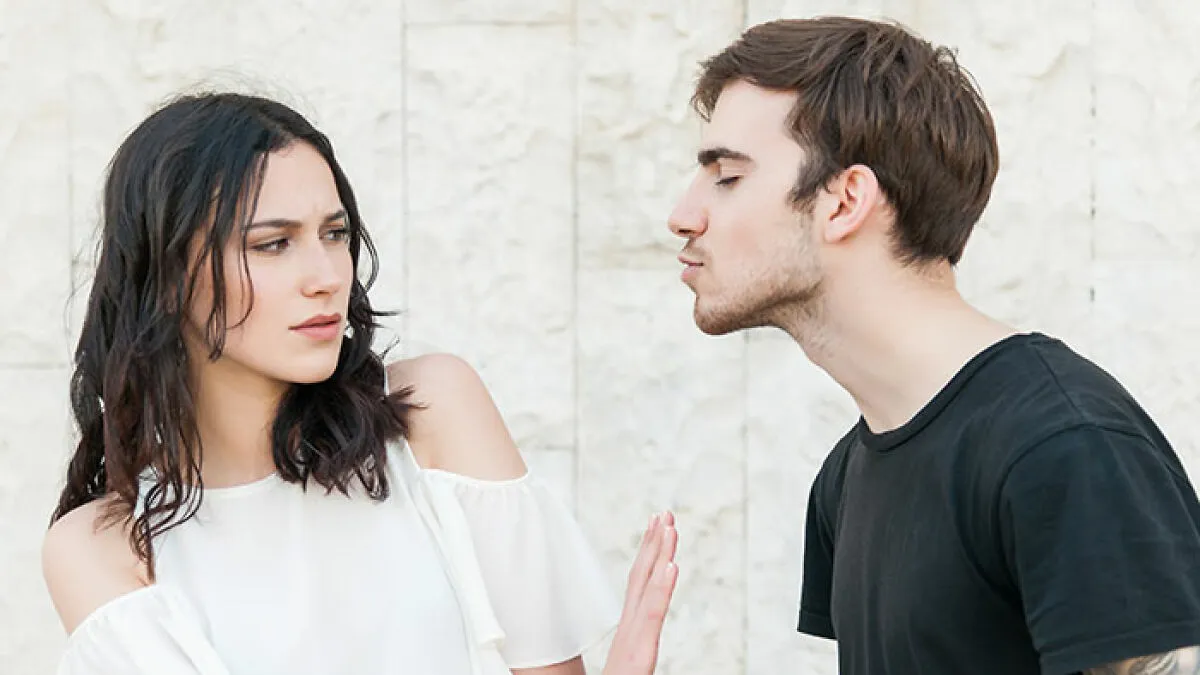Dating Coach Reveals The Unexpected Hobby That's Sabotaging Single Men's Chances With Women