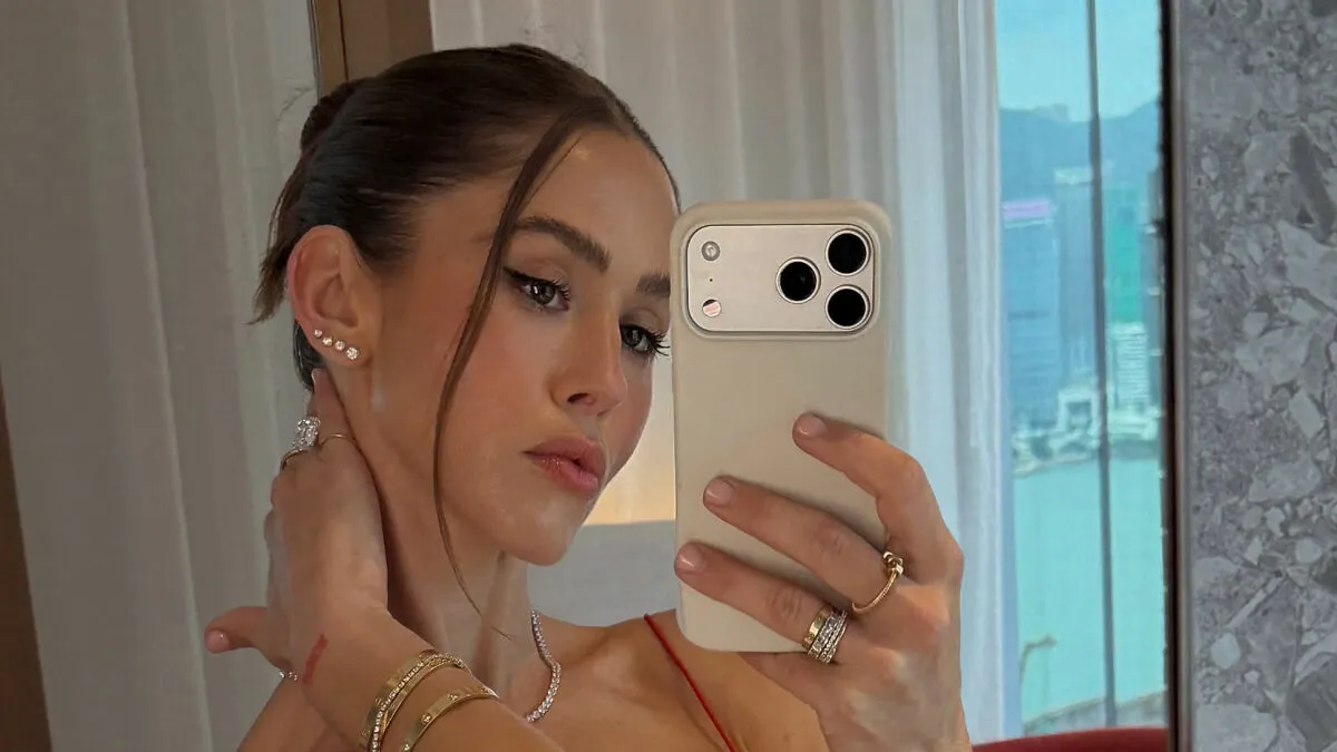 How Young Is Too Young To Get A Korean Facelift? Netizens Criticize Influencer's Decision After Recovery Posts