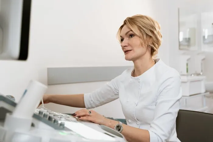 72 Times Doctors Made Their Patients Wonder How They Got Their Medical License