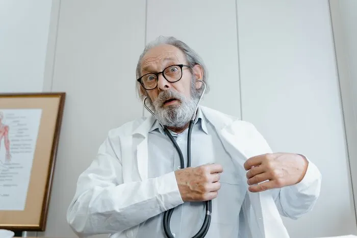 72 Times Doctors Made Their Patients Wonder How They Got Their Medical License