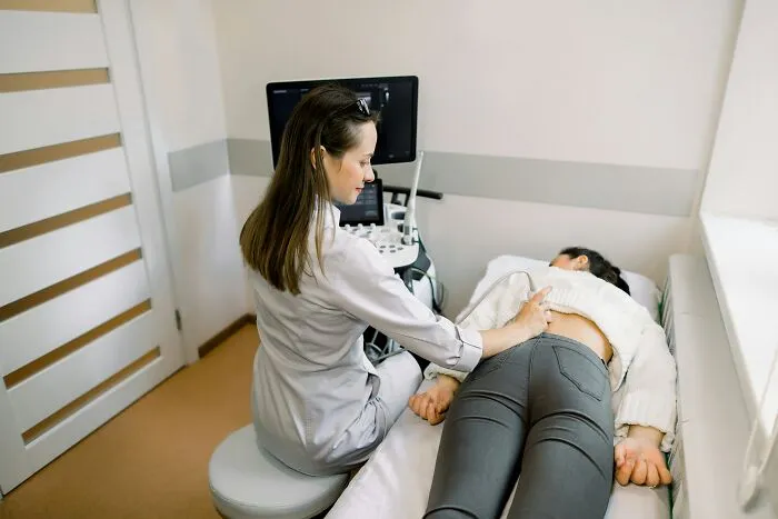 72 Times Doctors Made Their Patients Wonder How They Got Their Medical License
