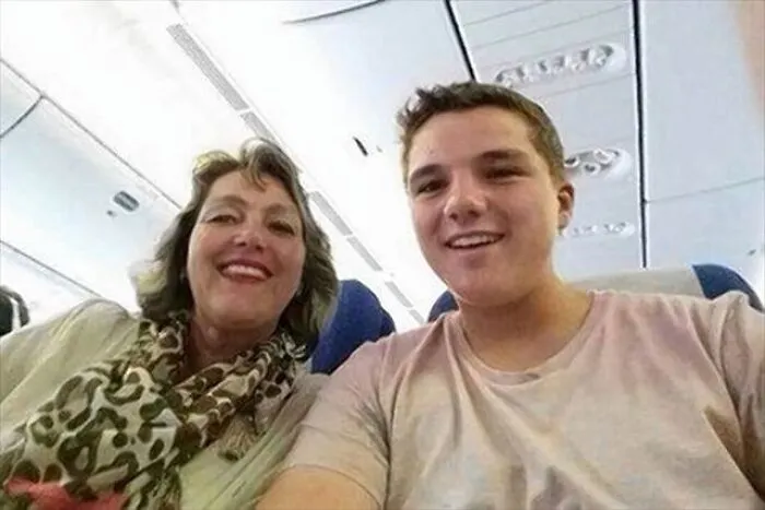 Mom And Son Took A Selfie Aboard Doomed Malaysia Airlines Plane Before Takeoff