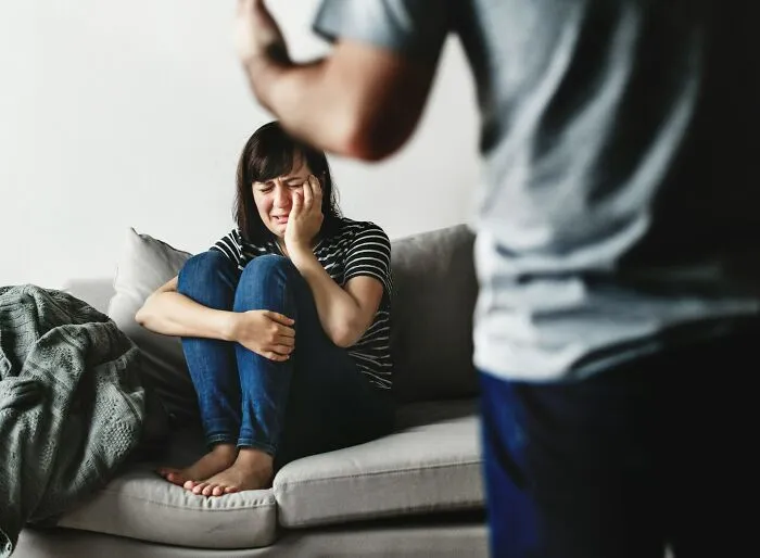 “I Never Saw My Neighbors The Same Way Again”: 55 People Share What They Overheard Through The Wall