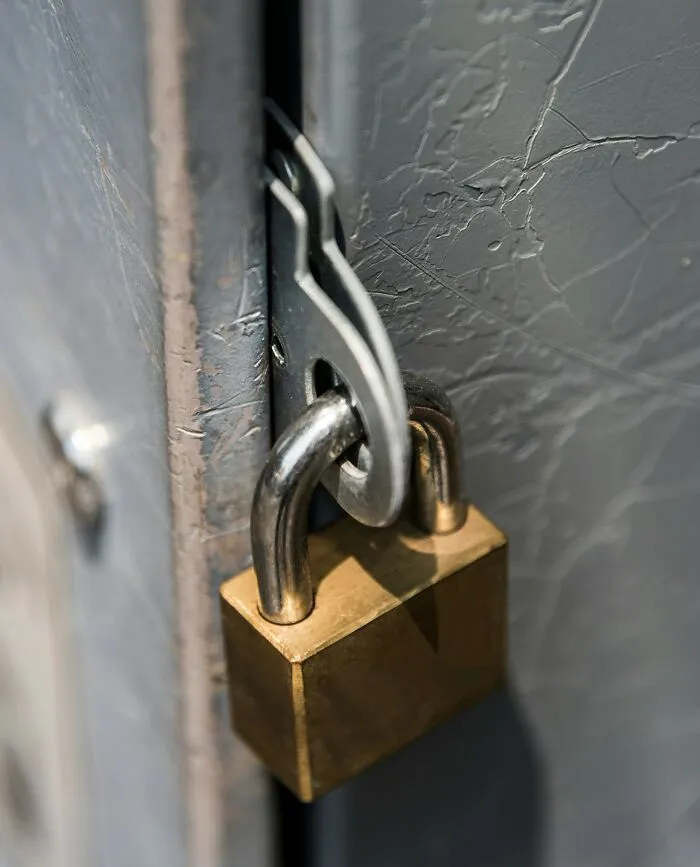 46 People Share House Rules They Followed As Kids That They Realized Weren’t Normal