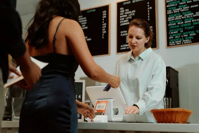 49 Retail Workers Share Customer Interactions That Made Them Question Humanity