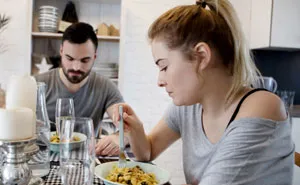 Man Reads A Secretly Written Post About Him And Can’t See The Problem So He Dumps His GF