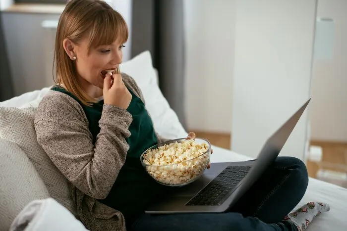 33 People Reveal The One Secret They’d Never Confess Even If You Paid Them