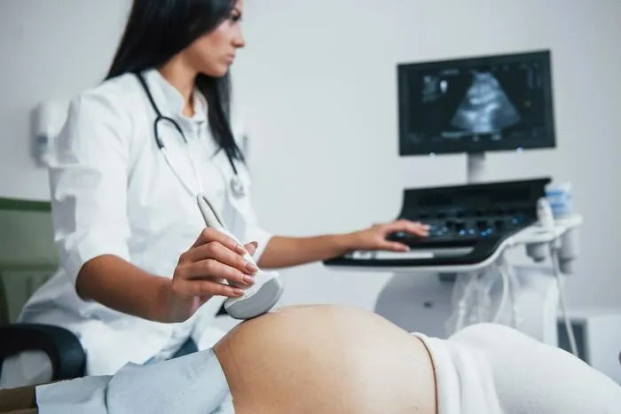 80 Medical Professionals Share The Diagnoses That Made Their Stomachs Drop