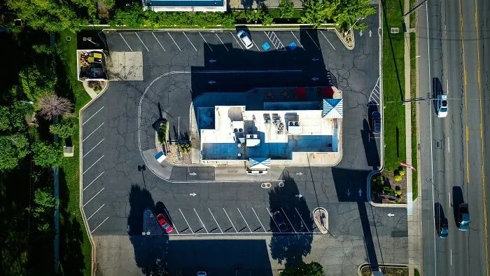 42 Awkward Situations And Wild Drive-Through Stories As Customers Don’t Know Employees Can Hear Them