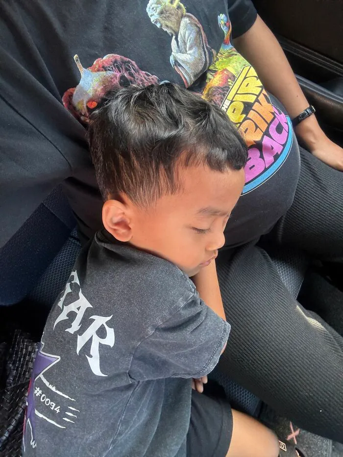 73 Moms Shared A Picture Each That Proves “Motherhood Is Easy”