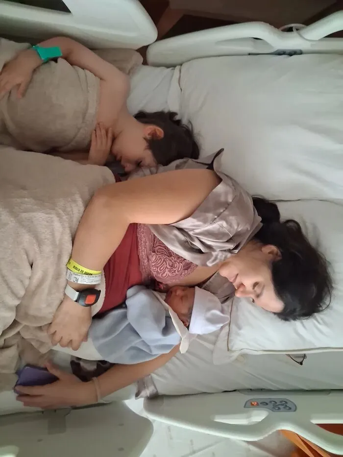 73 Moms Shared A Picture Each That Proves “Motherhood Is Easy”