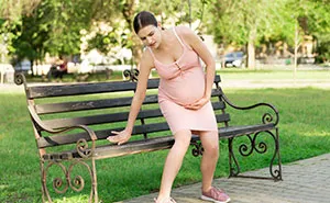 Husband Gets More Impatient During Wife's Pregnancies, She Decides To Call It Quits After A Walk 