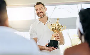 Spanish Man Stops Going To Work For 6 Years, Nobody Notices Until They Try To Give Him An Award