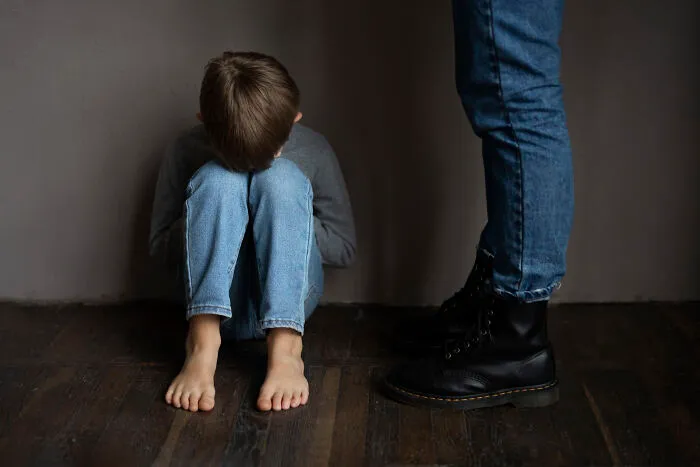 46 Parents Who Made Their Kids Follow Rules That Turned Out To Be Weird, Toxic, Or Terrifying In Retrospect