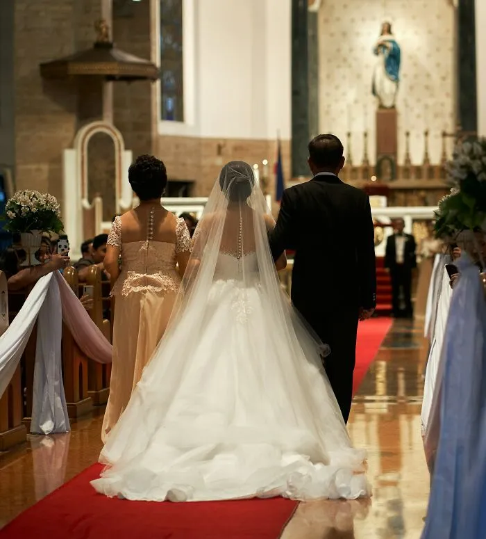 48 Of The Worst Wedding Moments That Guests Can’t Believe Actually Happened