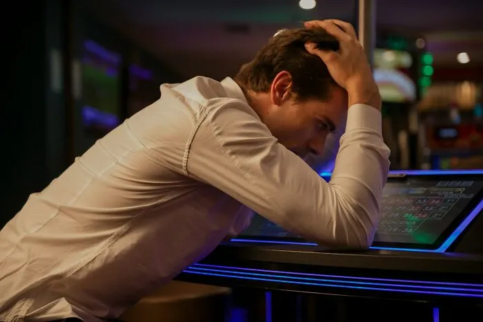 “Kids Locked In The Car For Eight Hours”: 77 Crazy And Sobering Things Seen At Casinos
