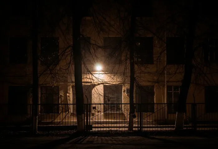 48 Chilling Camping Stories That Sound Like Something Straight Out Of A Horror Movie