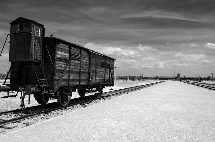 46 Unsolved Mysteries From WWII To Send You Down The Rabbit Hole