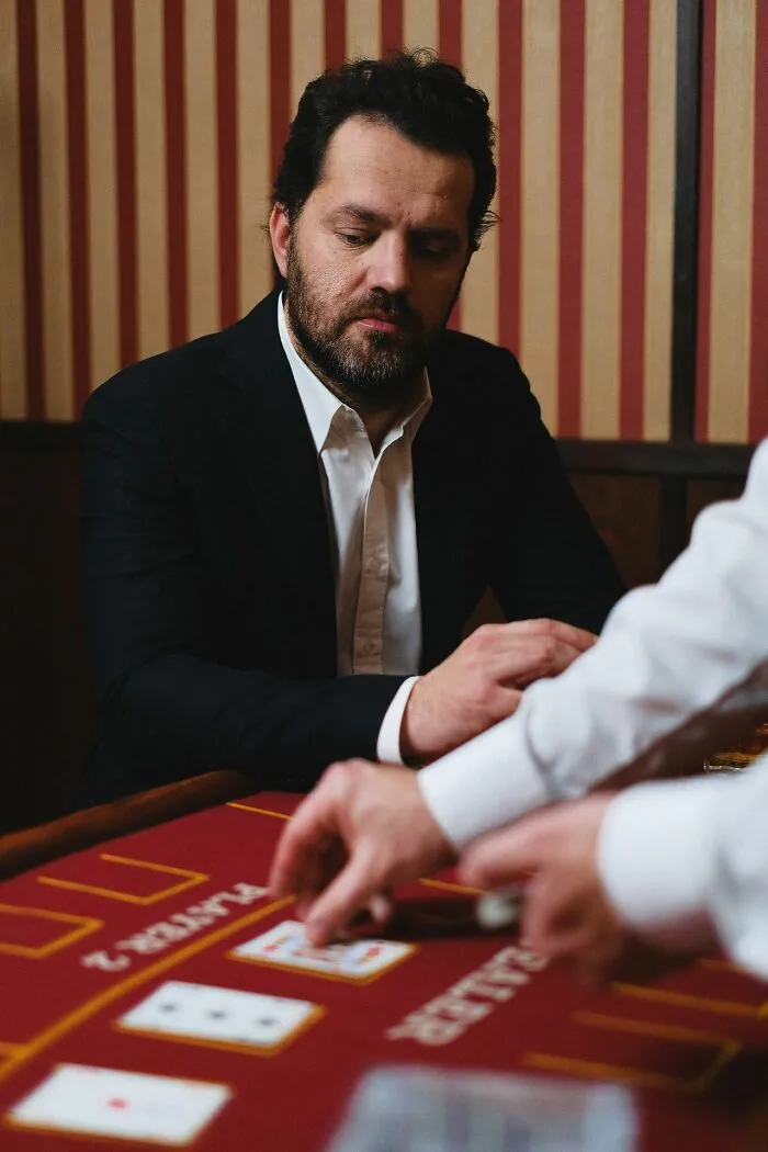 “Kids Locked In The Car For Eight Hours”: 77 Crazy And Sobering Things Seen At Casinos