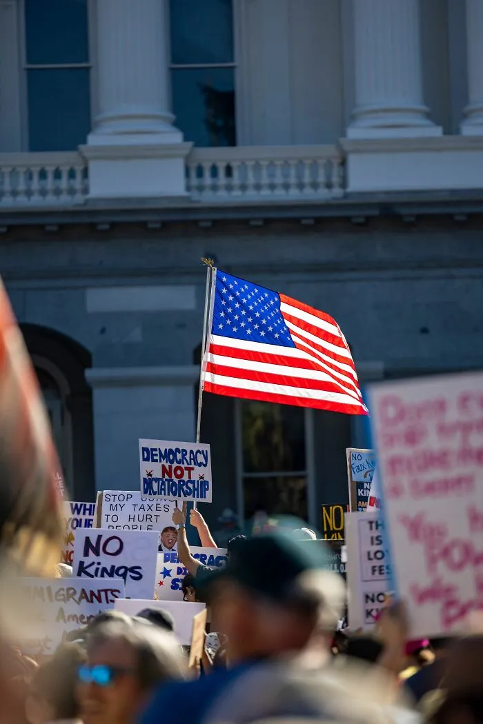 37 False Facts People Believe Today Because Propaganda Shaped Their Thinking
