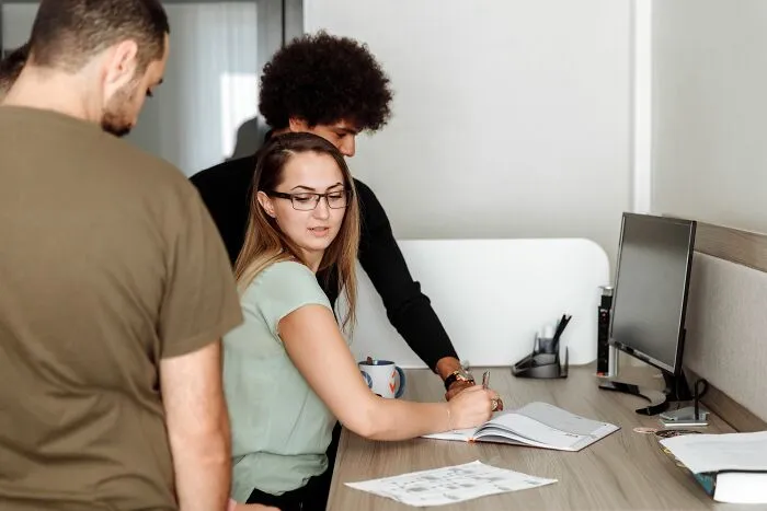 76 Scandalous Things People Learned About Their Colleagues