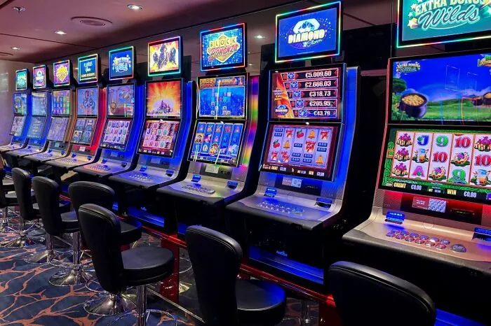 “Kids Locked In The Car For Eight Hours”: 77 Crazy And Sobering Things Seen At Casinos
